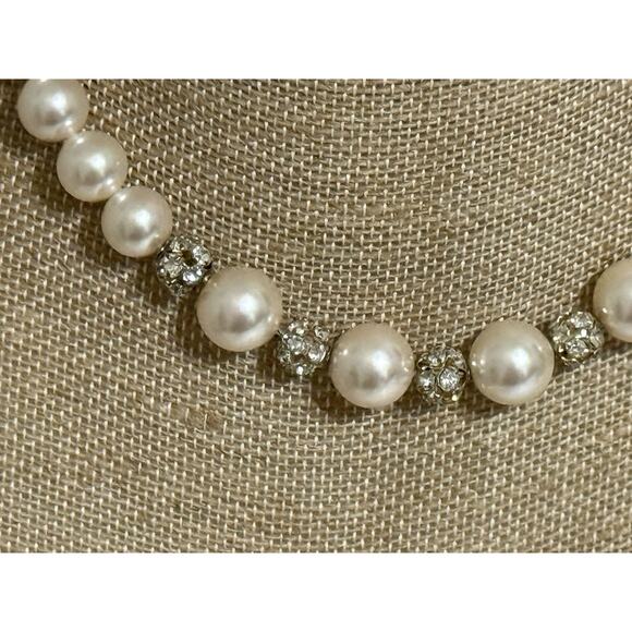 Faux Pearl and Rhinestone Womens Necklace Adjustable 16-19 in - Picture 4 of 5